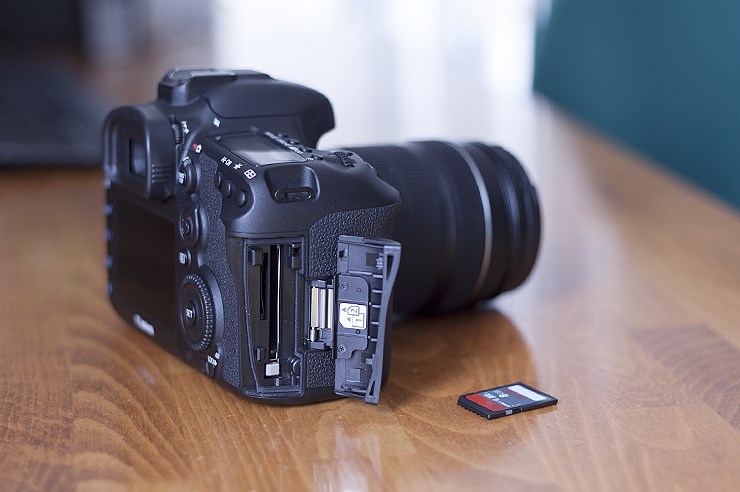 Canon-EOS-7D-Mark-II-recenzija-test_4.jpg